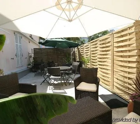 فندق De La Pinede 3*