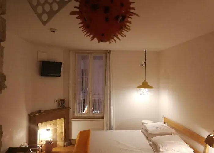 De La Pinede 3* جوان ليه باه